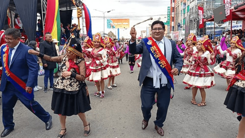 Derroche de  alegría, cultura y juventud en la XVI entrada folklorica universitaria 2024