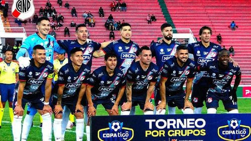 División de honores en el duelo de bandas