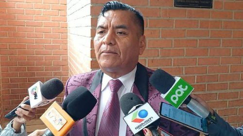 Edwin Huayllani Vuelve a sus Funciones como Director Departamental de Educación