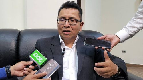 Defensor del Pueblo, Pedro Callisaya, presenta su informe de gestión en Sucre