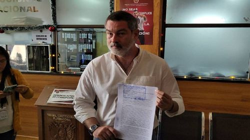 Presidente de la Asamblea Departamental de Santa Cruz busca suspensión de sentencia Constitucional