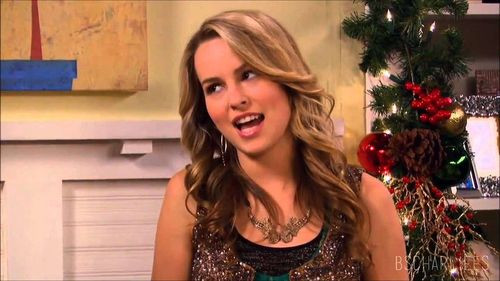 Bridgit Mendler sorprende al anunciar su adopción y maternidad de un niño de 4 años