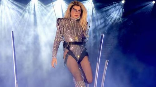 Xuxa deslumbró imitando a Lady Gaga en un concurso televisivo en Brasil