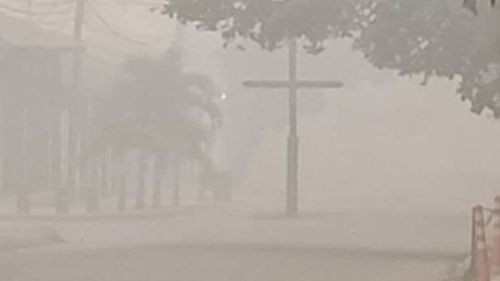 Grave situación por intensa humareda en San Ignacio de Velasco: visibilidad reducida a menos de 50 metros