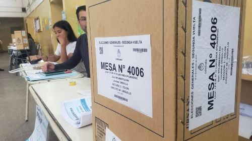 Comenzó el balotaje en Argentina  para definir su próximo presidente