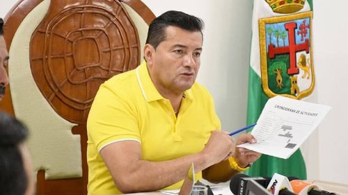 Alcalde Jhonny Fernández nuevamente suspende su viaje al exterior