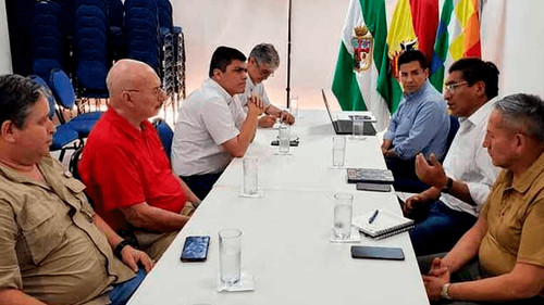 Gobierno garantiza abastecimiento de carne de cerdo y pollo ante especulación de precios