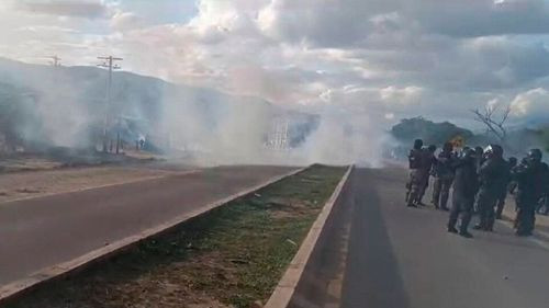 Bloqueadores en Mariana levantan el bloqueo temporalmente y liberan carretera hacia Santa Cruz