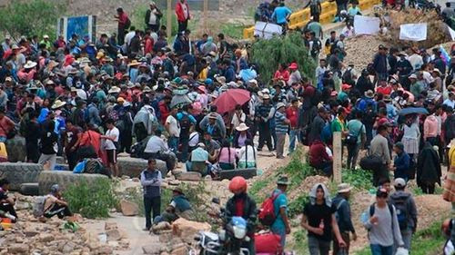 Bloqueos provocan pérdidas millonarias y amenazan la producción agrícola y cárnica en Bolivia