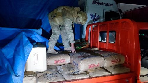Fuerza de Tarea Conjunta Confisca Harina de Contrabando en Operativos en Potosí