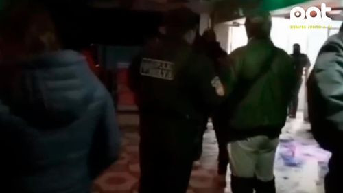 Operativo policial en El Alto resulta en 52 arrestos en bar clandestino