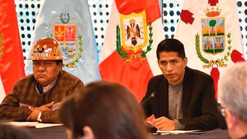 Reunión entre fuerzas políticas en Bolivia para abordar crisis electoral