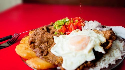El Silpancho Cochabambino: Una Joya de la Gastronomía Boliviana