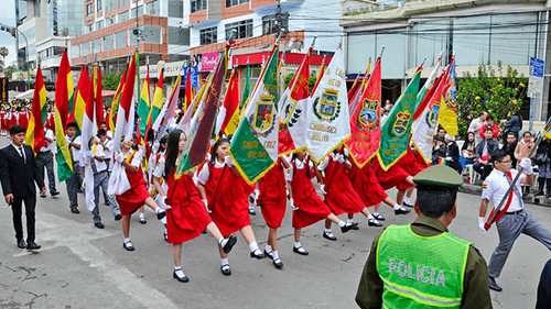 Desfile por el 6 de agosto en Concepción