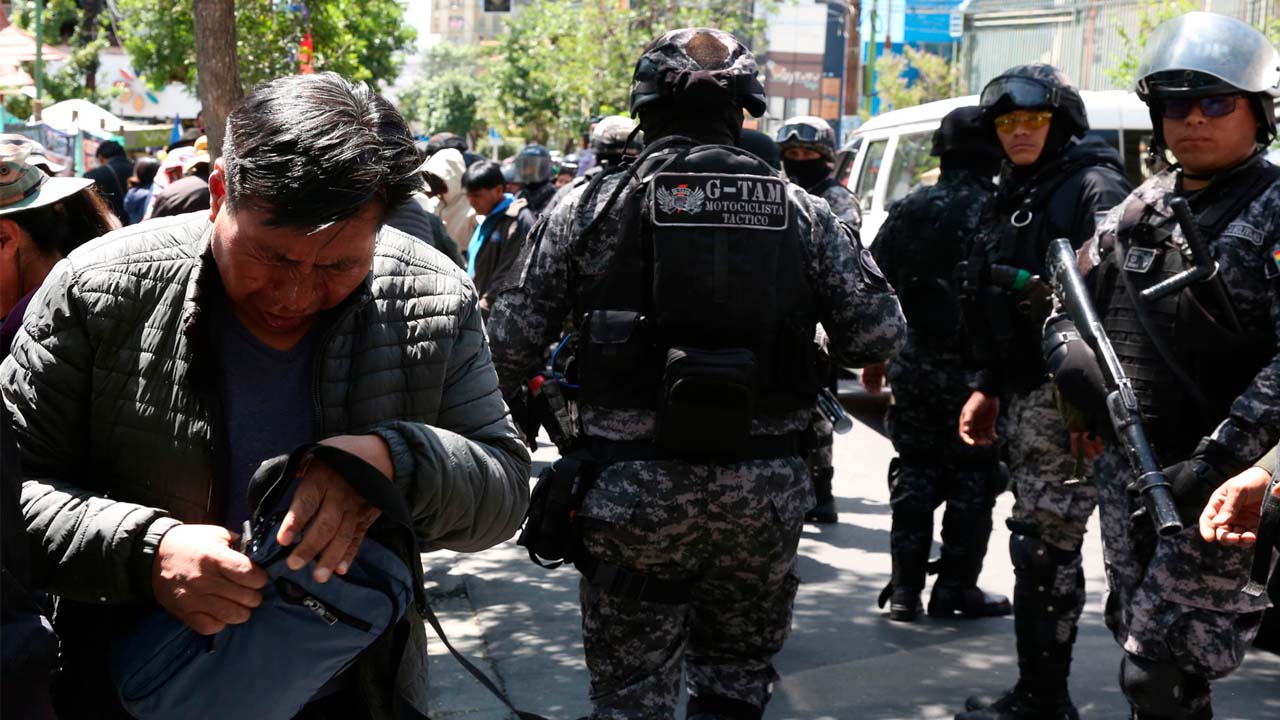 Grupo a fines a Evo exigen resolver el Congreso.jpg
